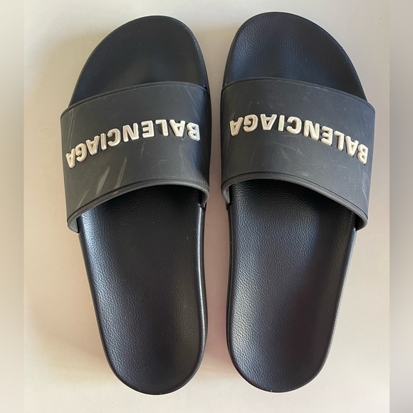 Balenciaga Pool Side Sandals - Picture 9 of 13